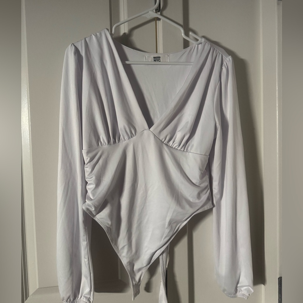NYC White V-Neck Long Sleeve Bodysuit